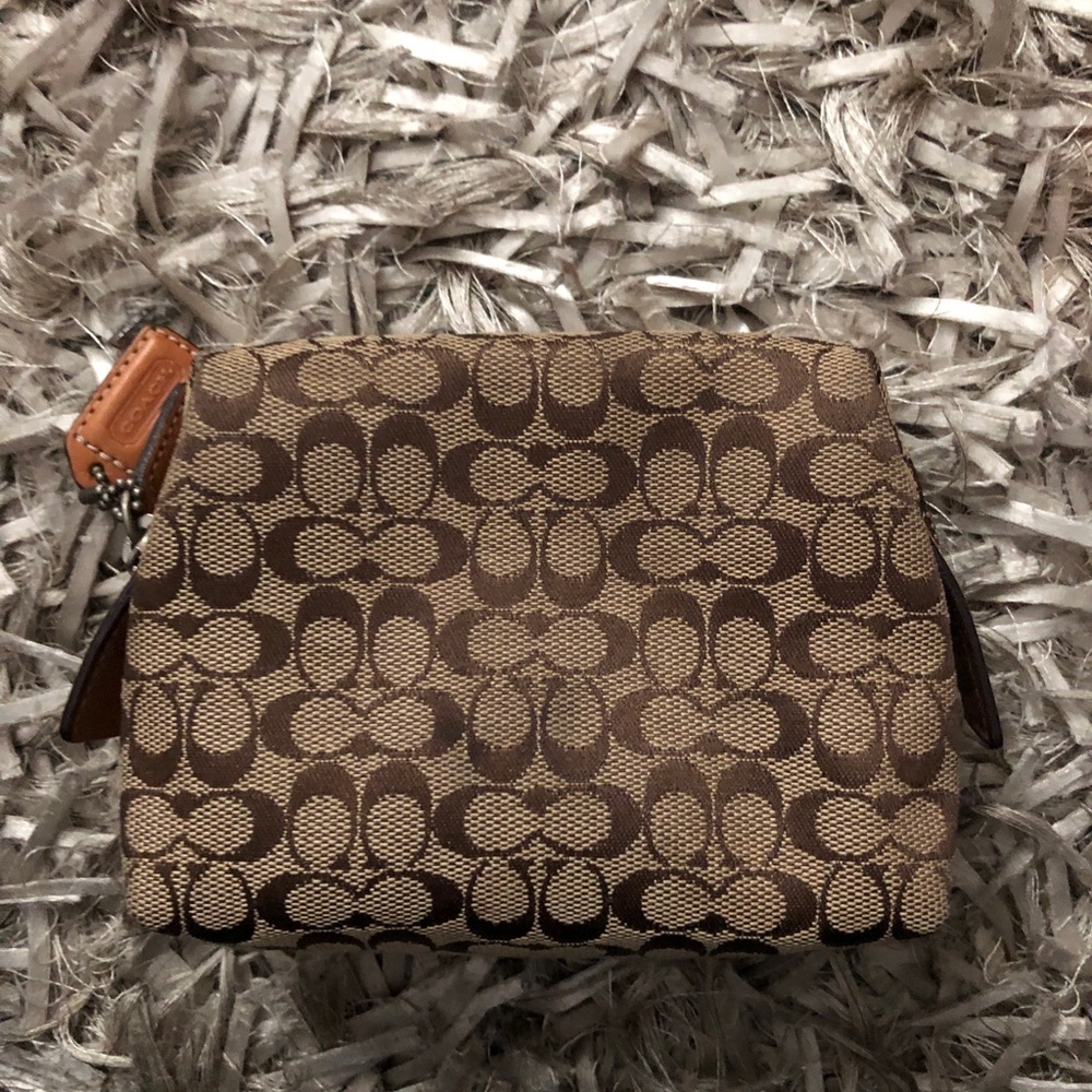 Coach Pouch